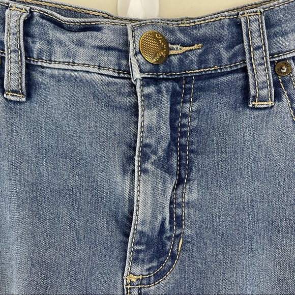 FREE PEOPLE Light Wash Denim High Waisted Mom Jeans - Picture 5 of 10